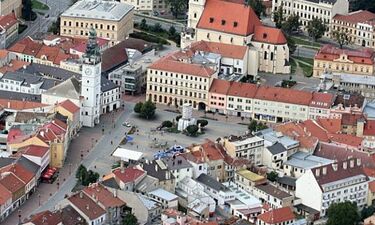 Stopy historie v kameni – sochy a pomníky ve Vyškově