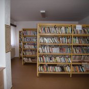 Fotografie knihovny Kozlany č. 1