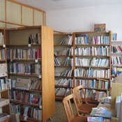 Fotografie knihovny Lovčičky č. 2
